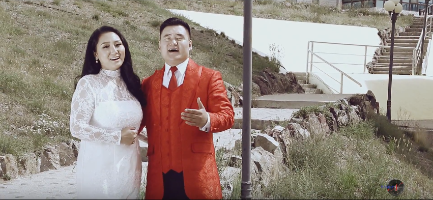 Э.Ууганбаяр, Э.Түвшинсайхан нарын “Амьдрал сайхан” дууны клип цацагдлаа